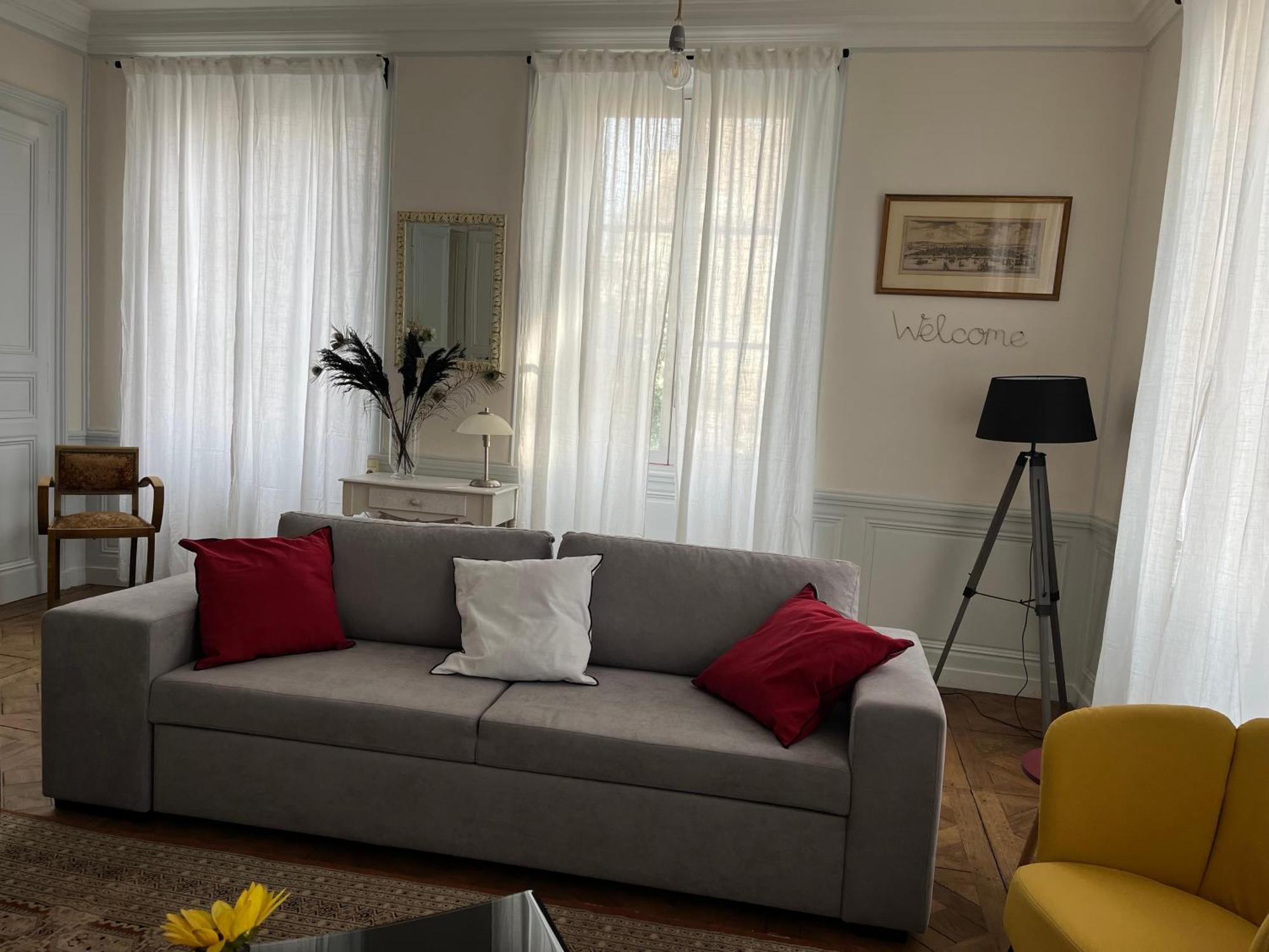 La Villa Louana 1 Appartement 160M2 Sobriete,Elegance En Coeur De Ville Aubusson  Exterior photo