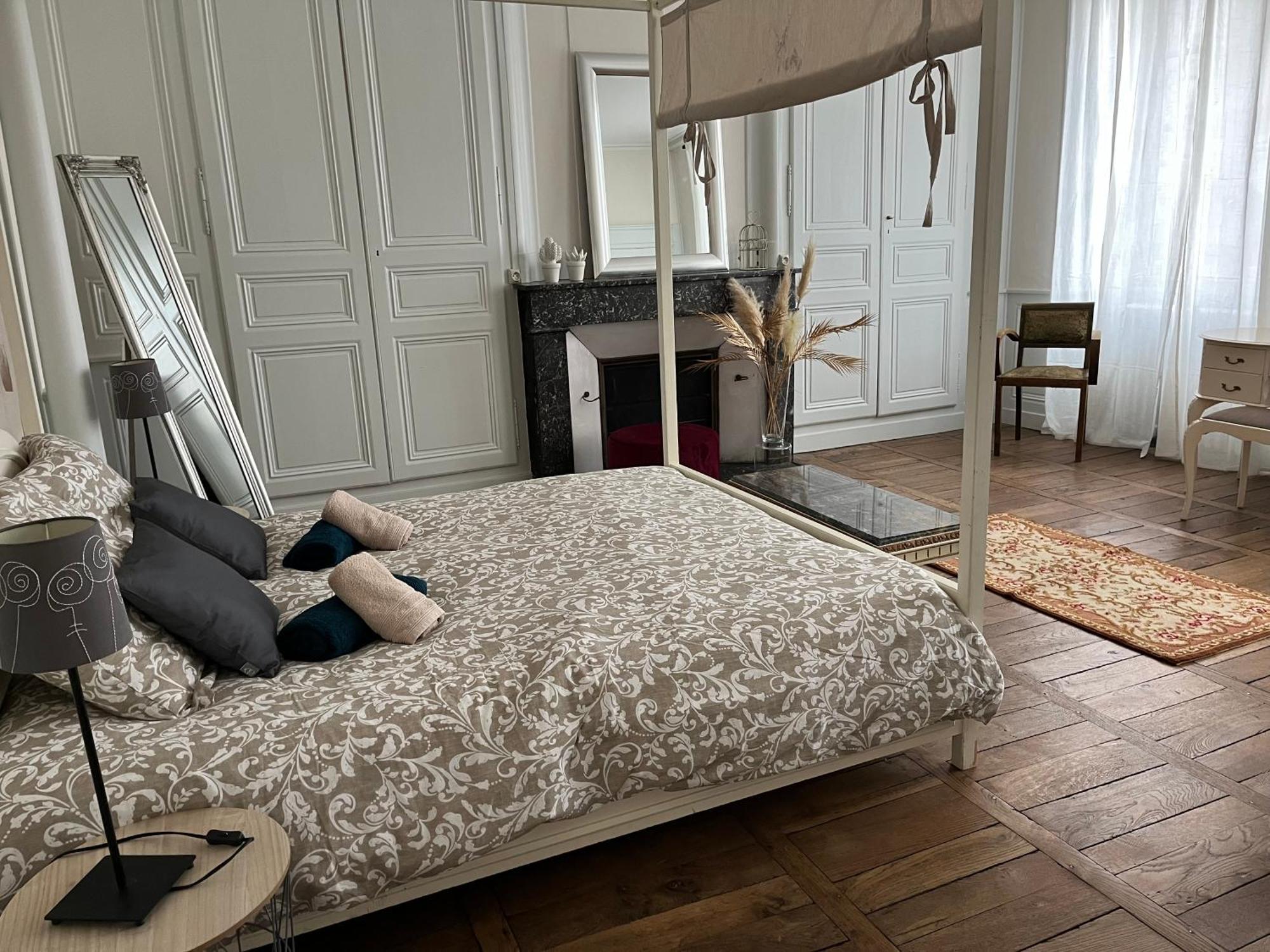 La Villa Louana 1 Appartement 160M2 Sobriete,Elegance En Coeur De Ville Aubusson  Exterior photo