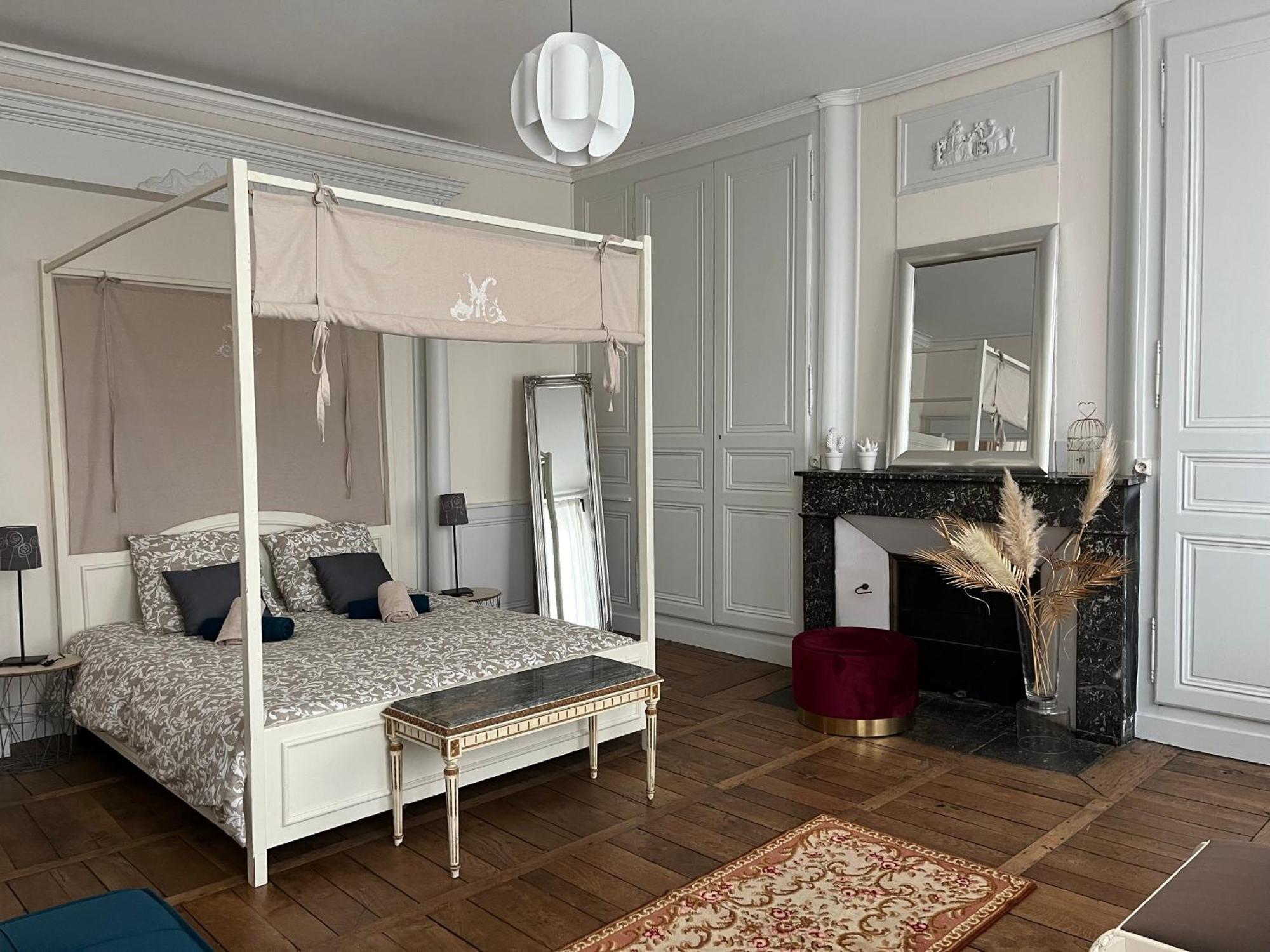 La Villa Louana 1 Appartement 160M2 Sobriete,Elegance En Coeur De Ville Aubusson  Exterior photo