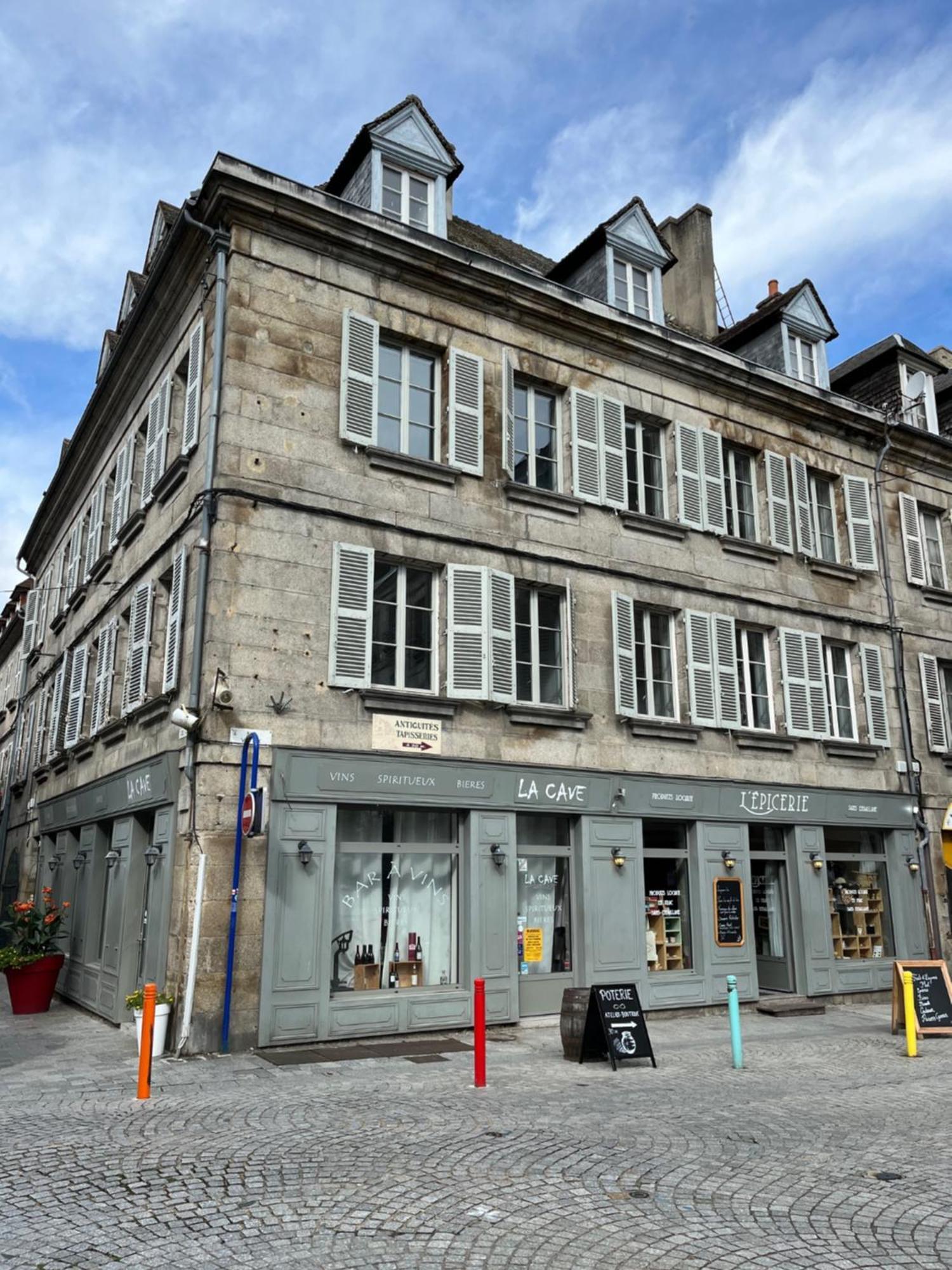 La Villa Louana 1 Appartement 160M2 Sobriete,Elegance En Coeur De Ville Aubusson  Exterior photo
